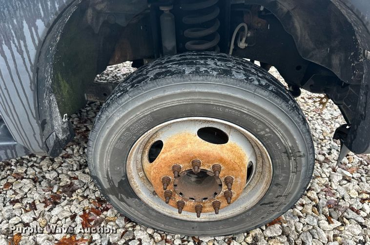 image for item OF9218 2014 Ford F550 Super Duty  dump flatbed truck