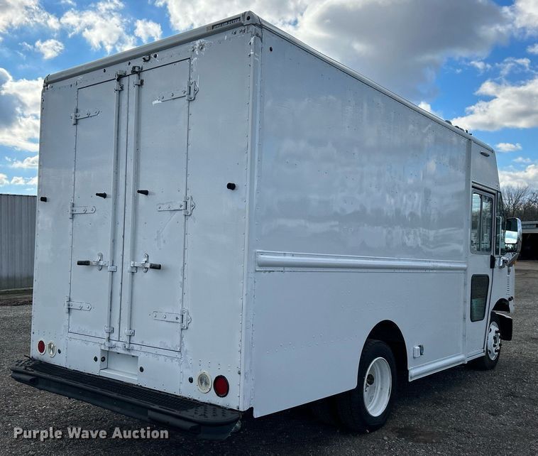 image for item OI9501 2018 Freightliner MT45 refrigerated delivery van