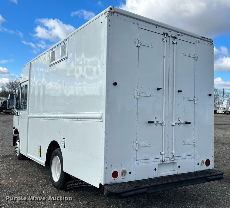 image for item OI9501 2018 Freightliner MT45 refrigerated delivery van