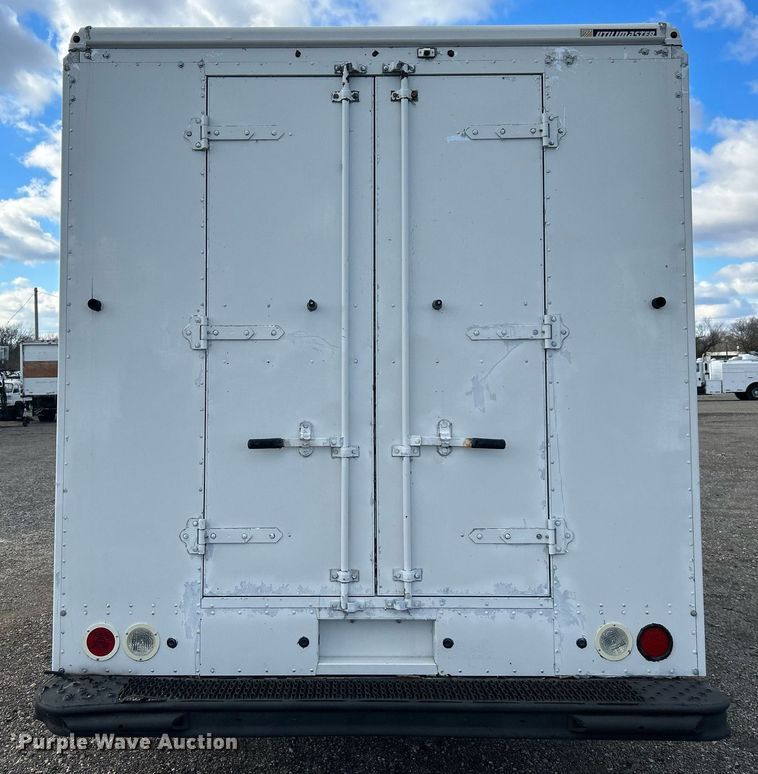 image for item OI9501 2018 Freightliner MT45 refrigerated delivery van