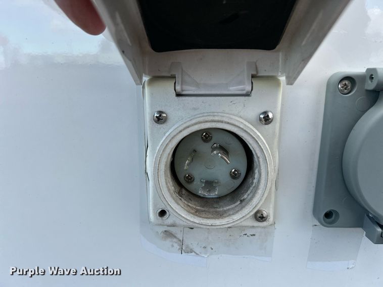 image for item OI9501 2018 Freightliner MT45 refrigerated delivery van