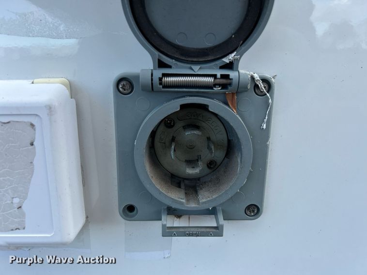 image for item OI9501 2018 Freightliner MT45 refrigerated delivery van