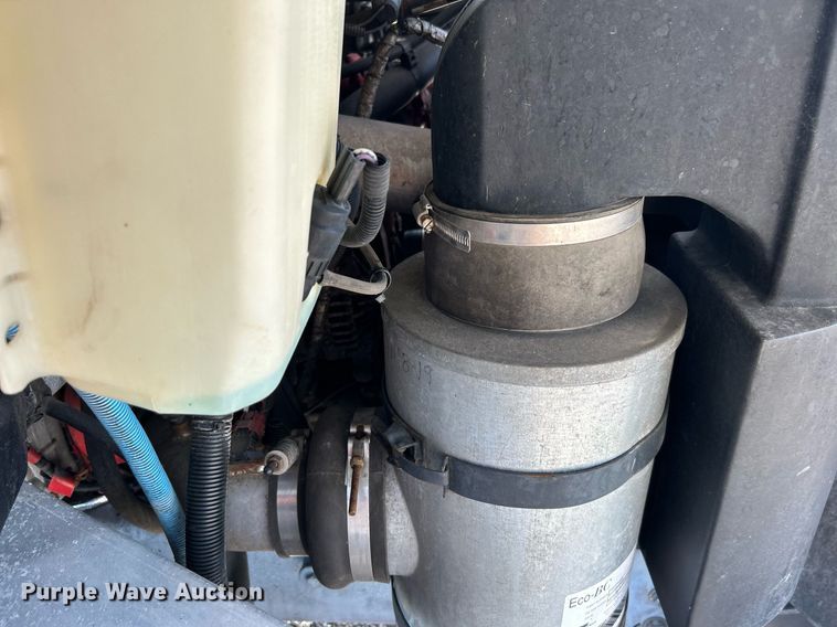 image for item OI9501 2018 Freightliner MT45 refrigerated delivery van