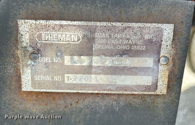 image for item OI9504 1995 International  4700 flatbed truck