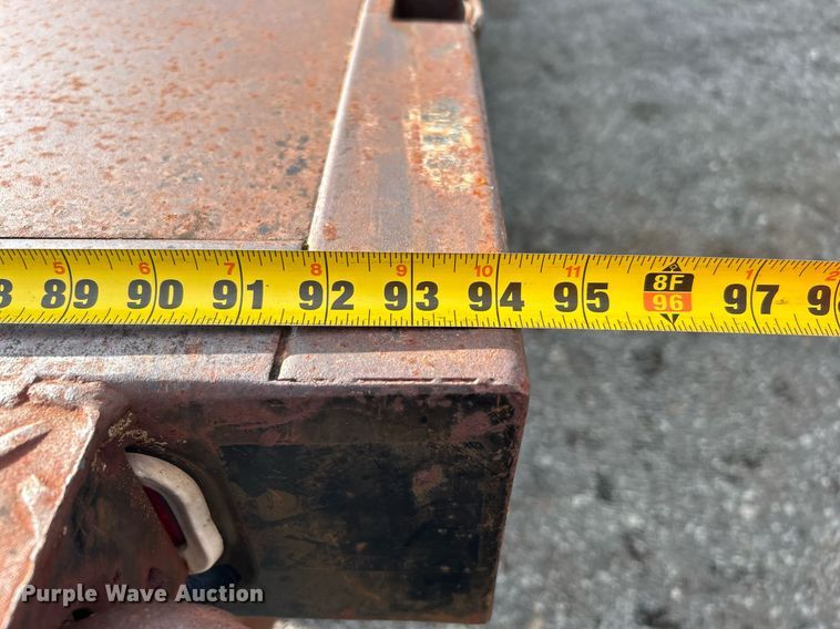 image for item OI9504 1995 International  4700 flatbed truck