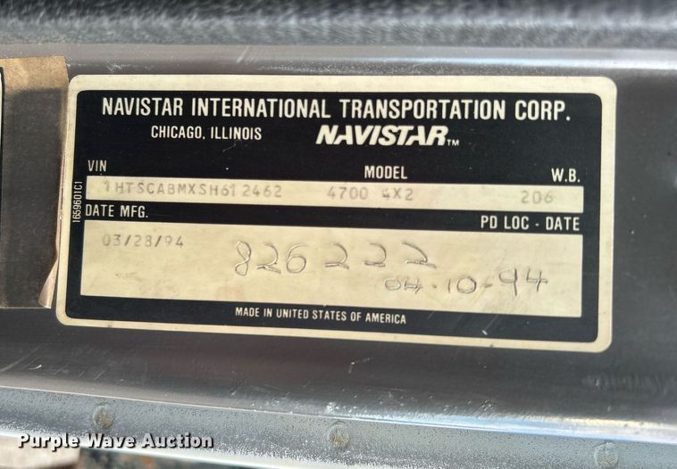 image for item OI9504 1995 International  4700 flatbed truck