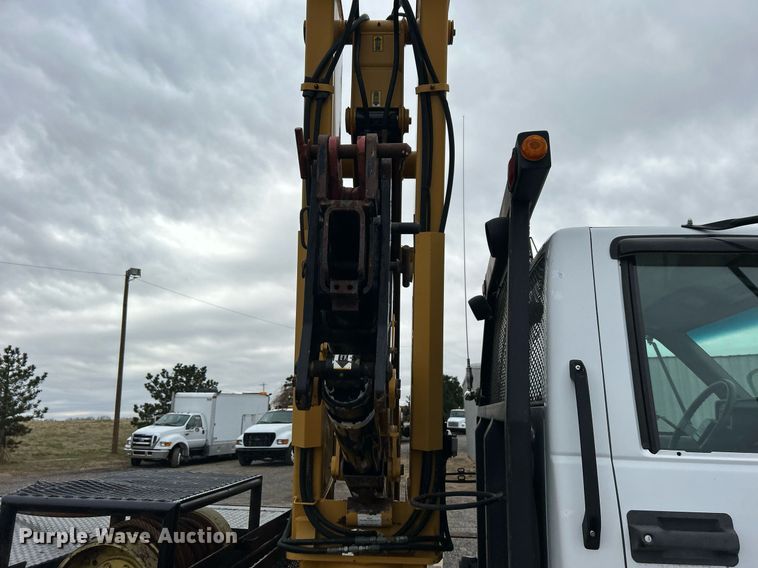 image for item OM9231 1995 Chevrolet  Kodiak  crane truck