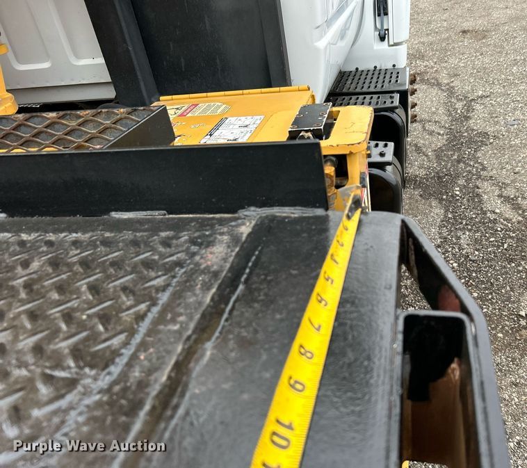 image for item OM9231 1995 Chevrolet  Kodiak  crane truck