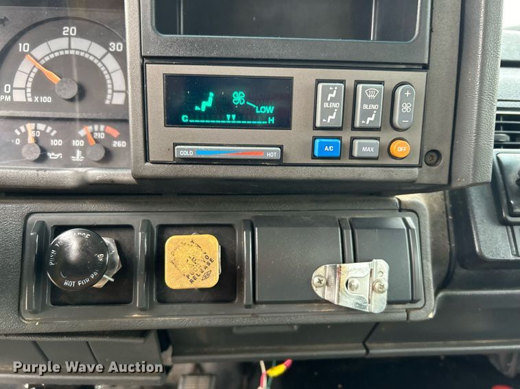 image for item OM9231 1995 Chevrolet  Kodiak  crane truck