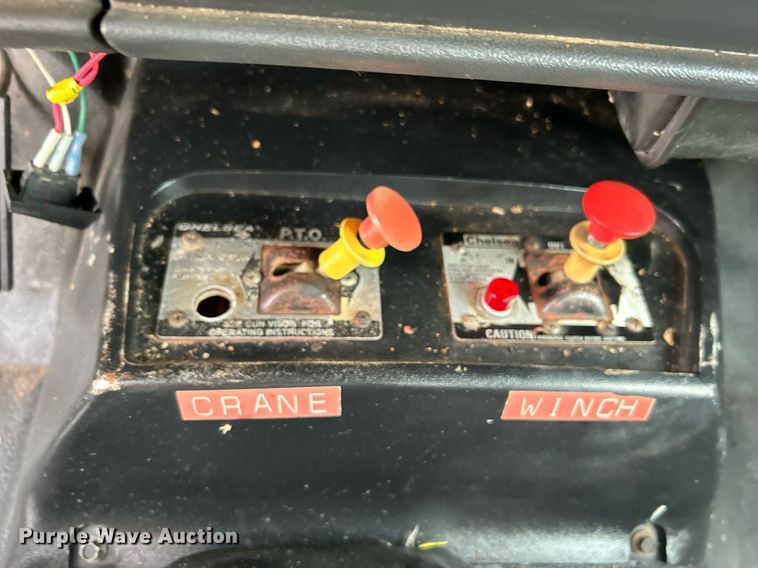 image for item OM9231 1995 Chevrolet  Kodiak  crane truck