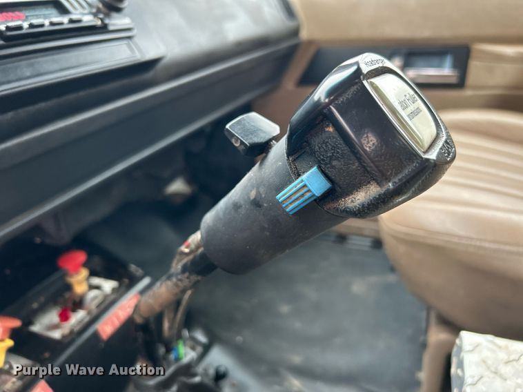 image for item OM9231 1995 Chevrolet  Kodiak  crane truck