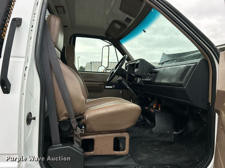 image for item OM9231 1995 Chevrolet  Kodiak  crane truck