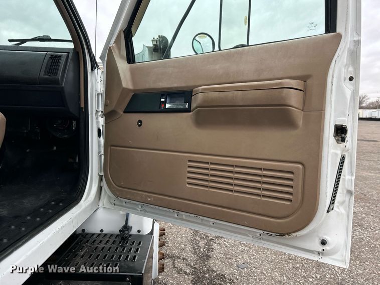 image for item OM9231 1995 Chevrolet  Kodiak  crane truck