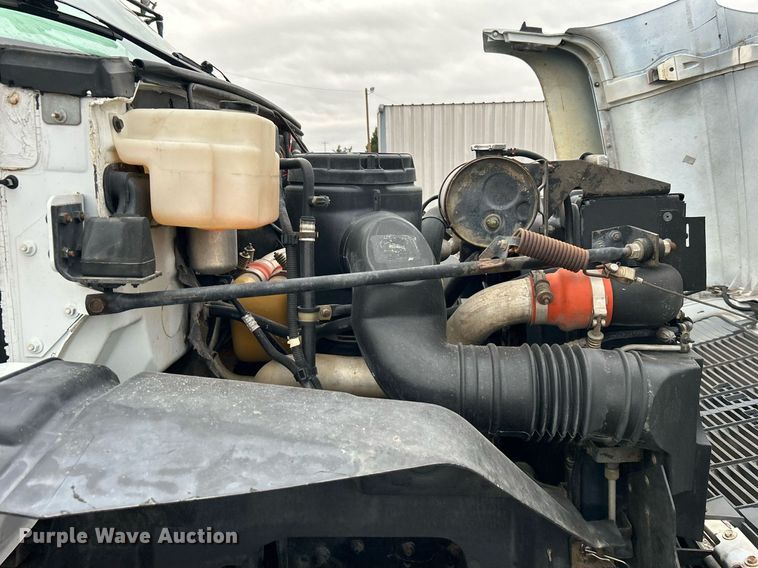 image for item OM9231 1995 Chevrolet  Kodiak  crane truck