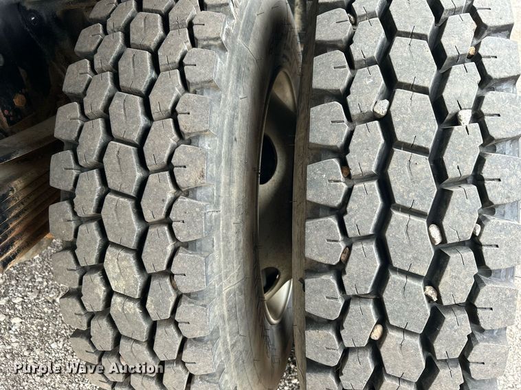 image for item OM9231 1995 Chevrolet  Kodiak  crane truck