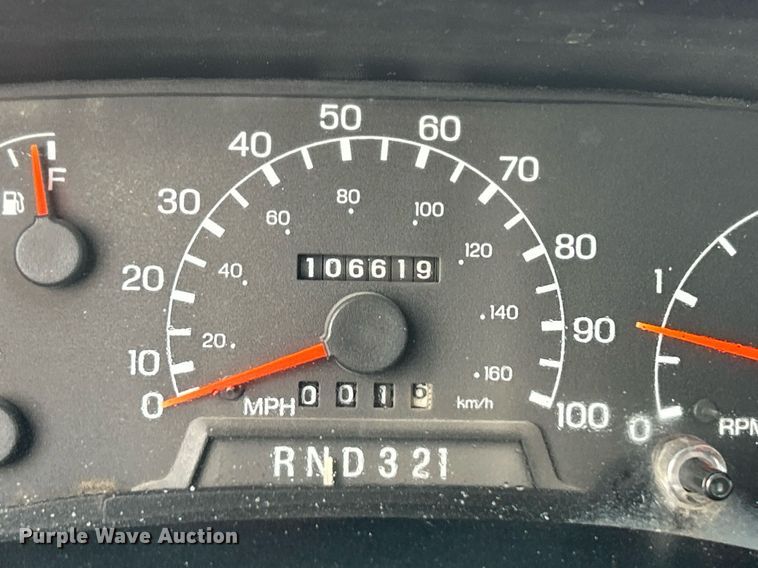 image for item OM9232 2000 Ford F650 Super Duty flatbed truck