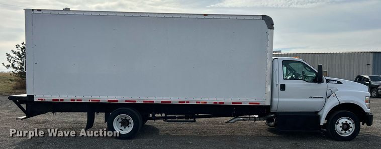 image for item OM9234 2016 Ford F650 Super Duty box truck