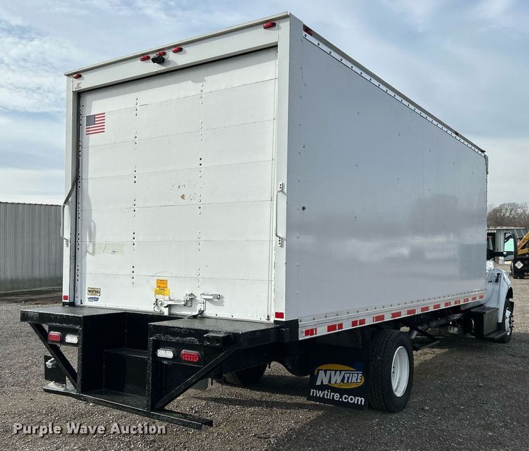 image for item OM9234 2016 Ford F650 Super Duty box truck