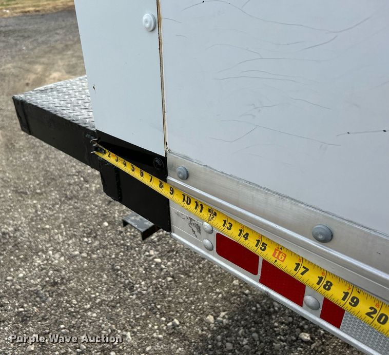 image for item OM9234 2016 Ford F650 Super Duty box truck