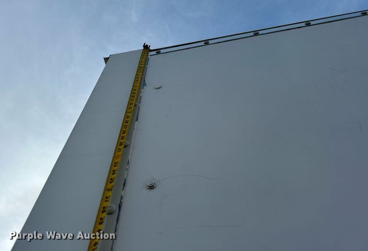 image for item OM9234 2016 Ford F650 Super Duty box truck