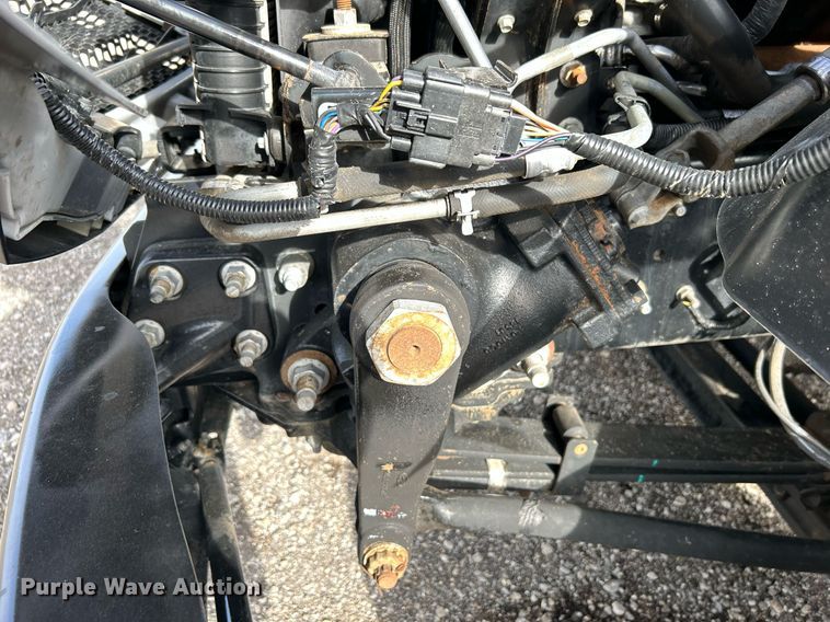 image for item OM9234 2016 Ford F650 Super Duty box truck