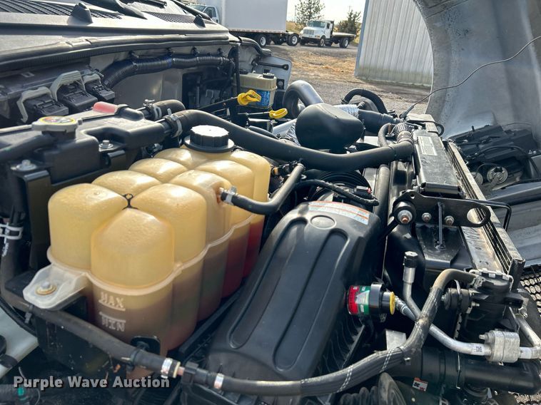 image for item OM9234 2016 Ford F650 Super Duty box truck