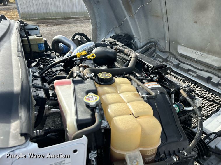 image for item OM9234 2016 Ford F650 Super Duty box truck