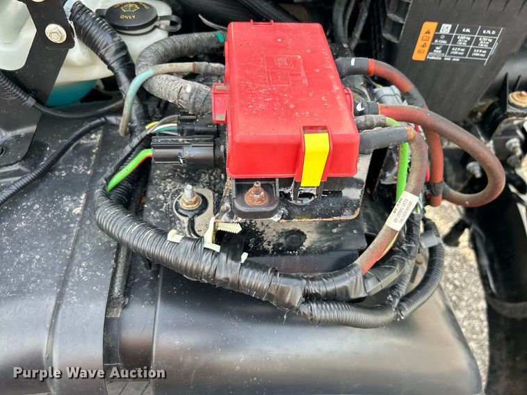 image for item OM9234 2016 Ford F650 Super Duty box truck