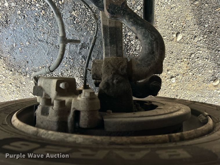 image for item OM9234 2016 Ford F650 Super Duty box truck