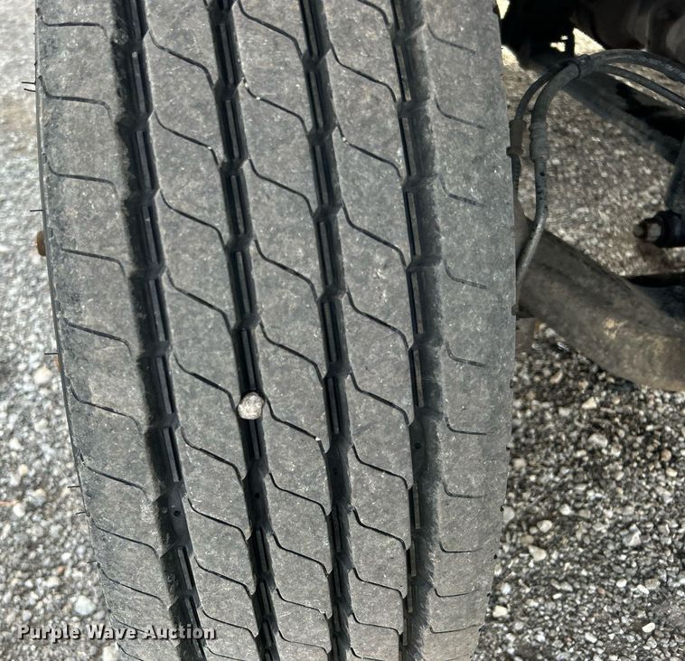 image for item OM9234 2016 Ford F650 Super Duty box truck