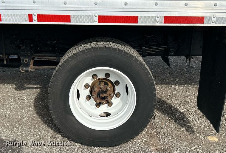 image for item OM9234 2016 Ford F650 Super Duty box truck