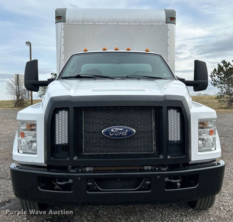 image for item OM9235 2016 Ford F650 Super Duty box truck