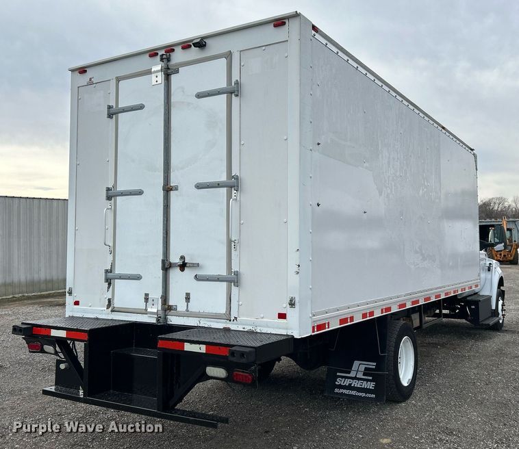 image for item OM9235 2016 Ford F650 Super Duty box truck