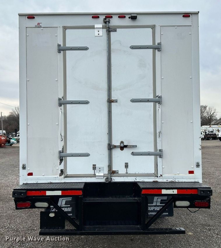 image for item OM9235 2016 Ford F650 Super Duty box truck