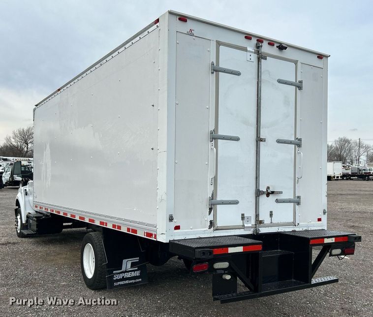 image for item OM9235 2016 Ford F650 Super Duty box truck