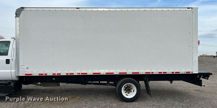 image for item OM9235 2016 Ford F650 Super Duty box truck