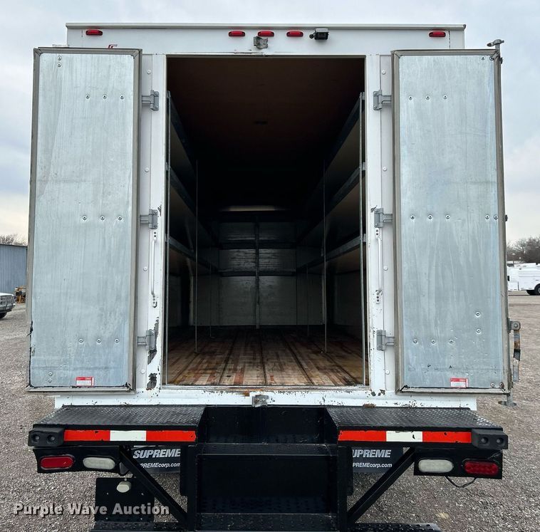 image for item OM9235 2016 Ford F650 Super Duty box truck