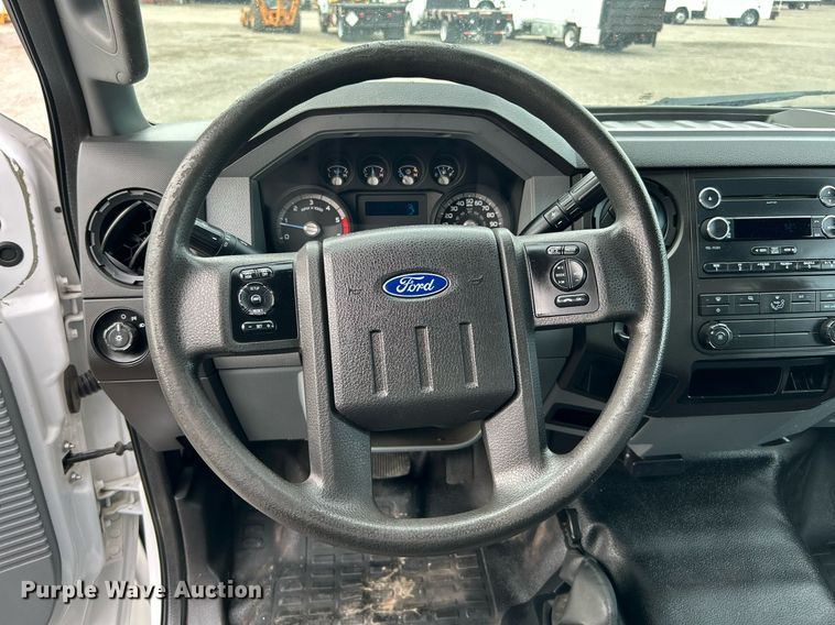 image for item OM9235 2016 Ford F650 Super Duty box truck