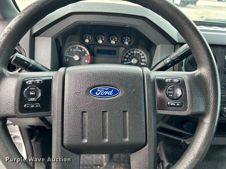 image for item OM9235 2016 Ford F650 Super Duty box truck