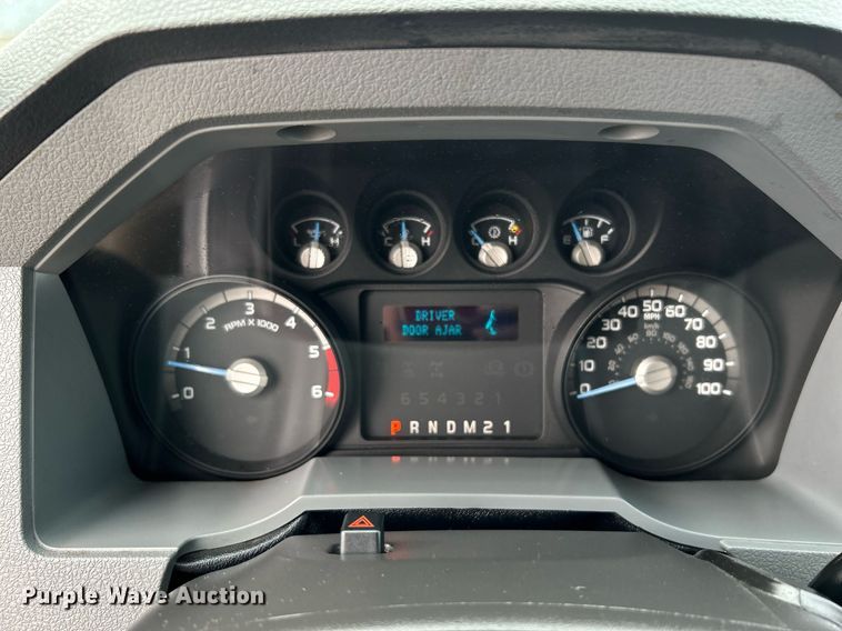 image for item OM9235 2016 Ford F650 Super Duty box truck