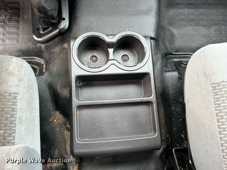 image for item OM9235 2016 Ford F650 Super Duty box truck