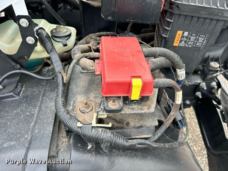 image for item OM9235 2016 Ford F650 Super Duty box truck