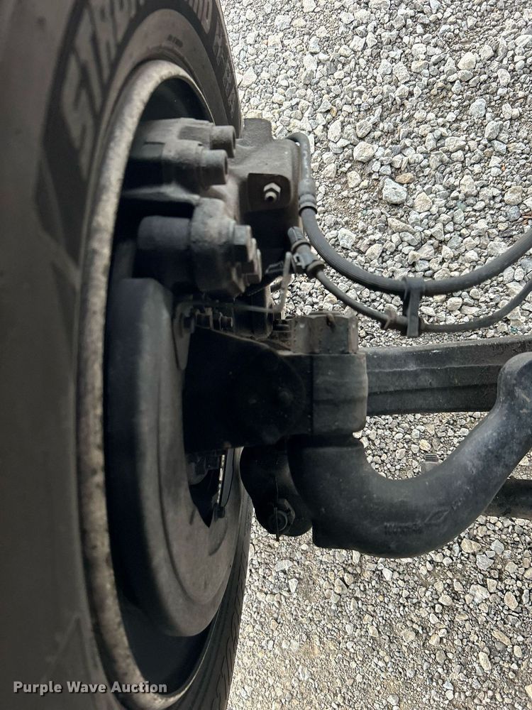 image for item OM9235 2016 Ford F650 Super Duty box truck