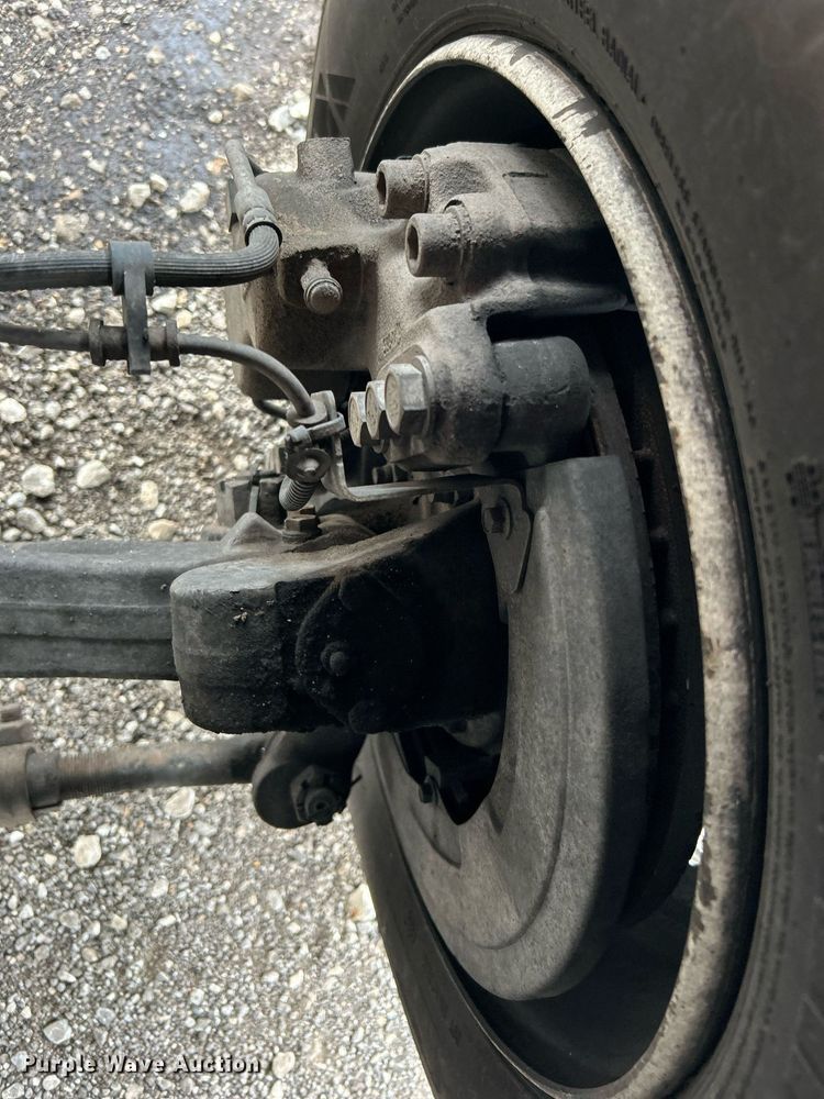 image for item OM9235 2016 Ford F650 Super Duty box truck