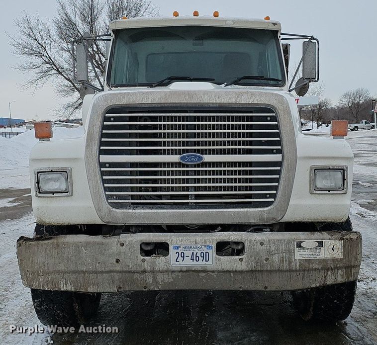 image for item DK0493 1997 Ford LT8000  dump truck