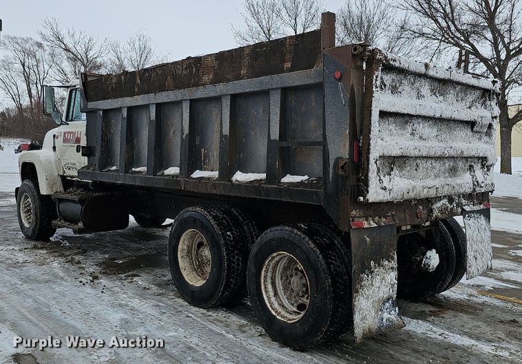 image for item DK0493 1997 Ford LT8000  dump truck