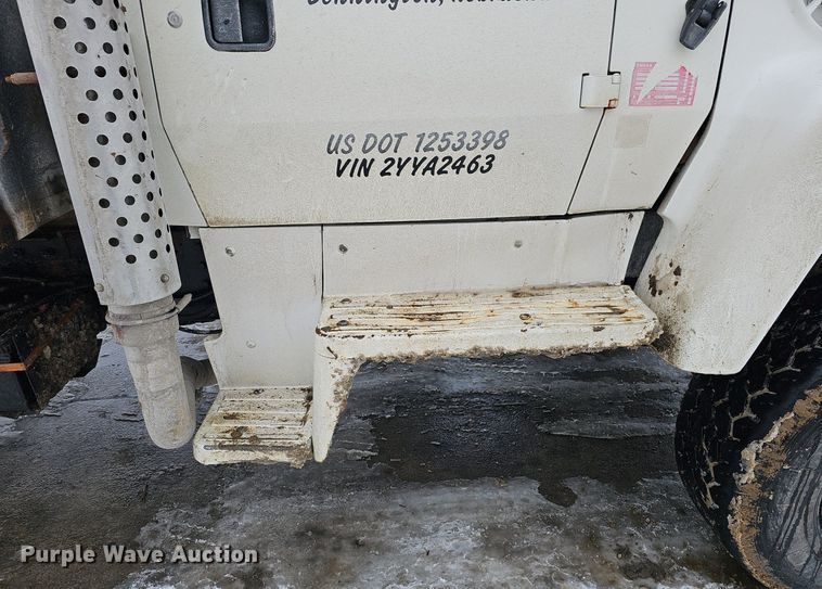 image for item DK0493 1997 Ford LT8000  dump truck