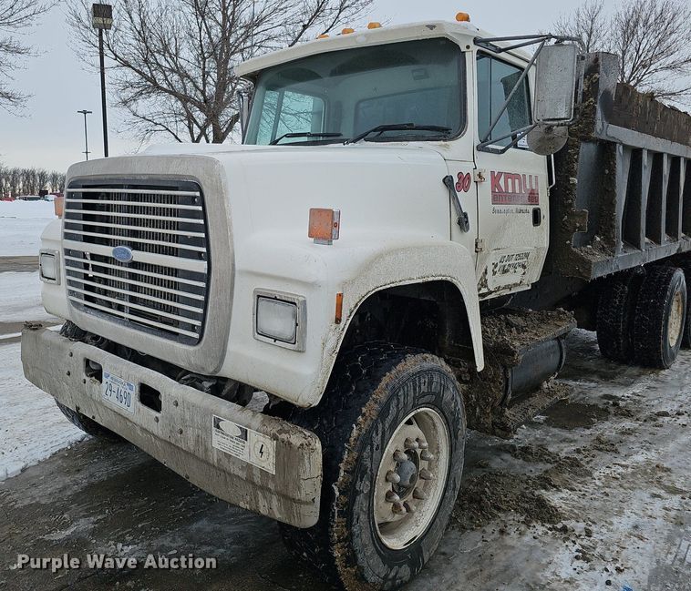 image for item DK0493 1997 Ford LT8000  dump truck