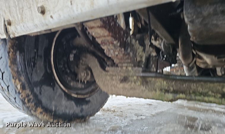 image for item DK0493 1997 Ford LT8000  dump truck