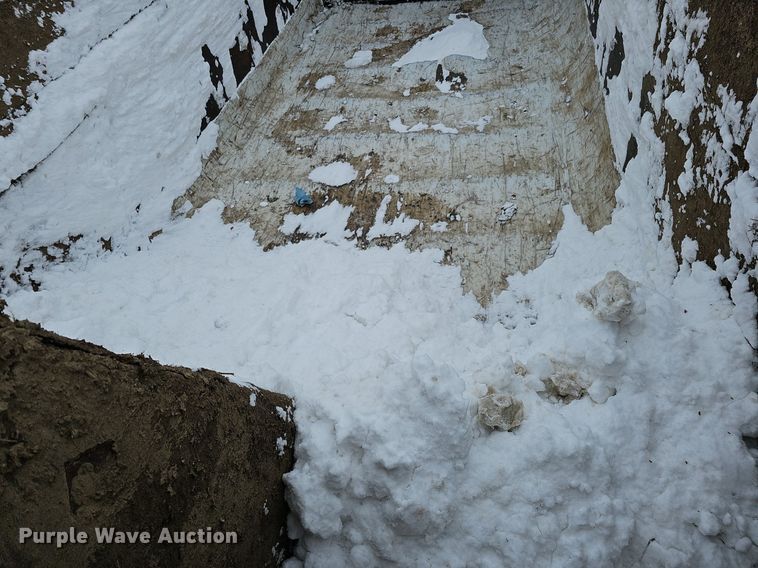 image for item DK0493 1997 Ford LT8000  dump truck